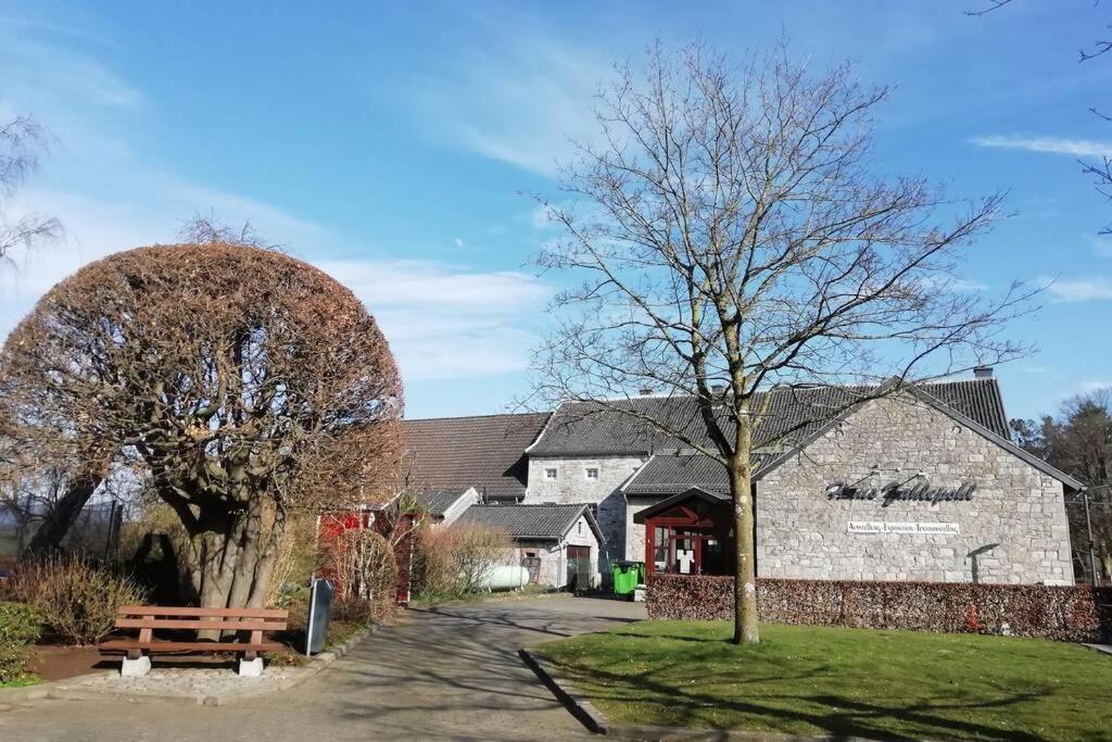 Laendlich & Gemuetlich In Raeren Mit 2 Schlafzimmern Buitenkant foto
